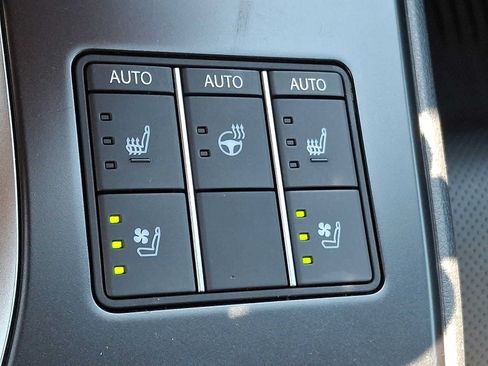 Used 2024 Lexus UX 250h AWD w/ Premium Package image 19