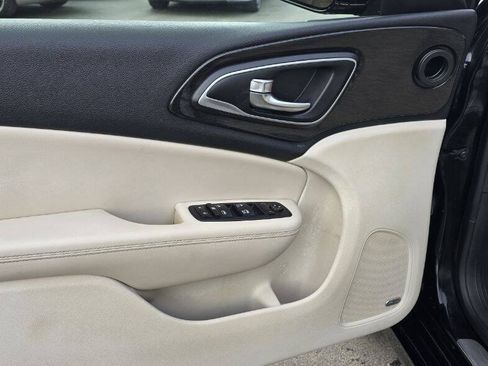 Used 2016 Chrysler 200 C w/ Navigation & Sound Group I FWD image 14
