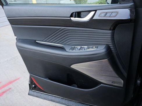 Used 2023 Hyundai Palisade Calligraphy image 40