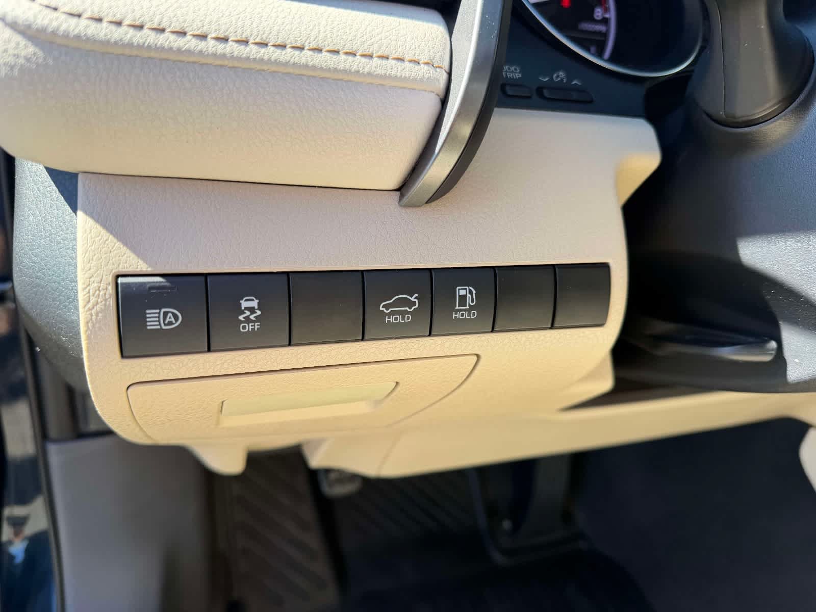 Used 2019 Toyota Camry LE FWD image 20