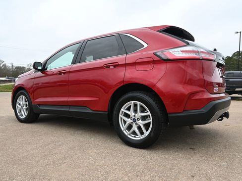 Used 2022 Ford Edge SEL w/ Convenience Package image 2