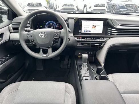 Used 2025 Toyota Camry LE FWD image 15
