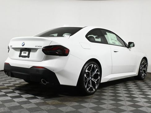 Used 2025 BMW 230i xDrive Coupe w/ Convenience Package image 7