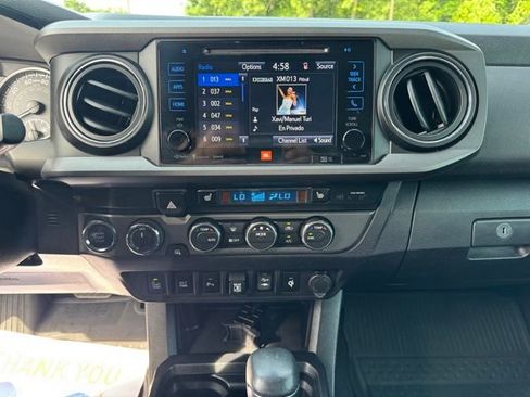 Used 2019 Toyota Tacoma TRD Off-Road AWD/4WD image 28