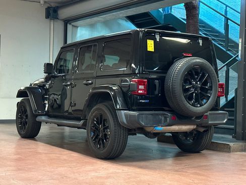 Used 2022 Jeep Wrangler Unlimited Sahara image 3