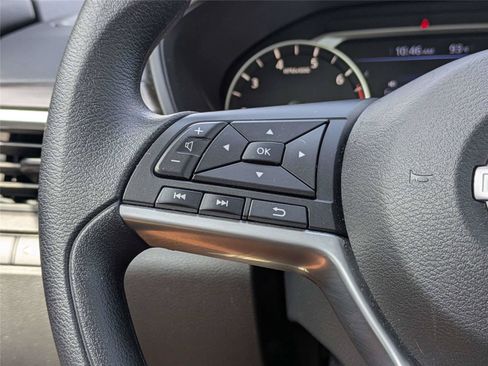 Used 2025 Nissan Altima 2.5 SV FWD image 25