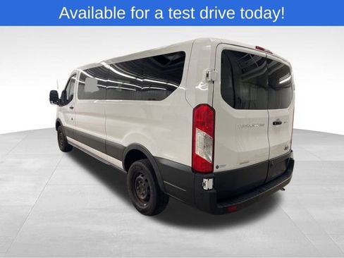 Used 2023 Ford Transit 350 XLT image 3
