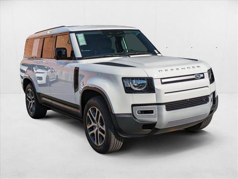 New 2025 Land Rover Defender 130 S image 7
