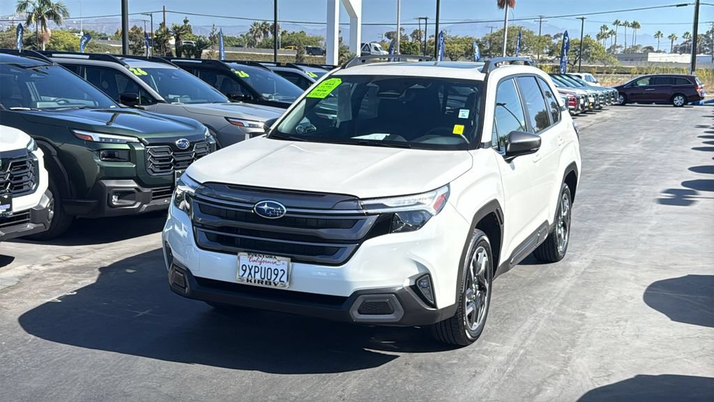 Used 2025 Subaru Forester Limited AWD/4WD image 3