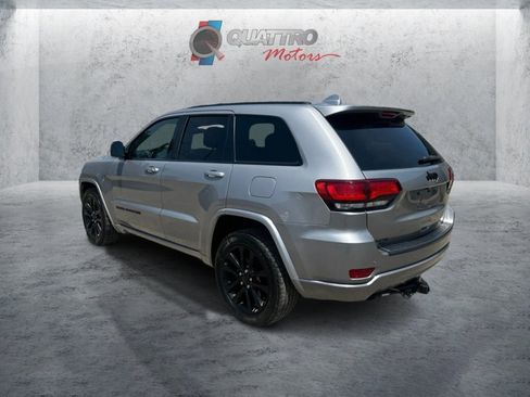 Used 2019 Jeep Grand Cherokee Altitude AWD/4WD image 3