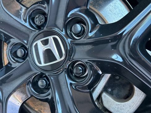 Used 2025 Honda HR-V Sport image 22