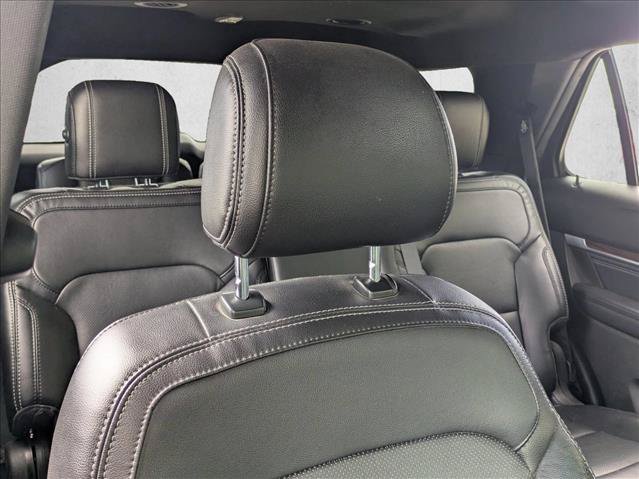 Used 2017 Ford Explorer Limited w/ Equipment Group 301A FWD image 14