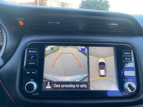 Used 2021 Nissan Kicks SR w/ SR Premium Package image 28