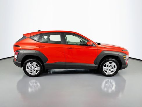 Used 2025 Hyundai Kona SE AWD/4WD image 4