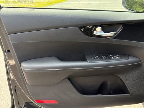 Used 2023 Kia Forte GT-Line FWD image 10