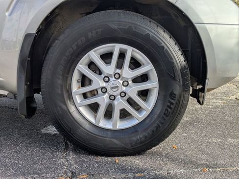 Used 2017 Nissan Frontier SV image 29