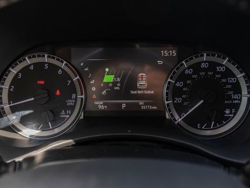 Used 2023 Toyota Highlander XLE FWD image 24