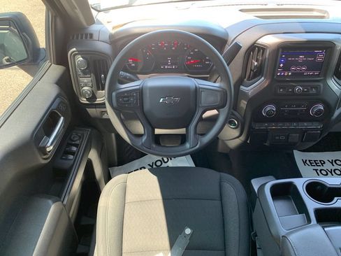 Used 2025 Chevrolet Silverado 1500 Custom Trail Boss AWD/4WD image 17