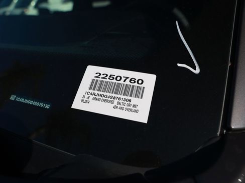 New 2025 Jeep Grand Cherokee Overland image 37