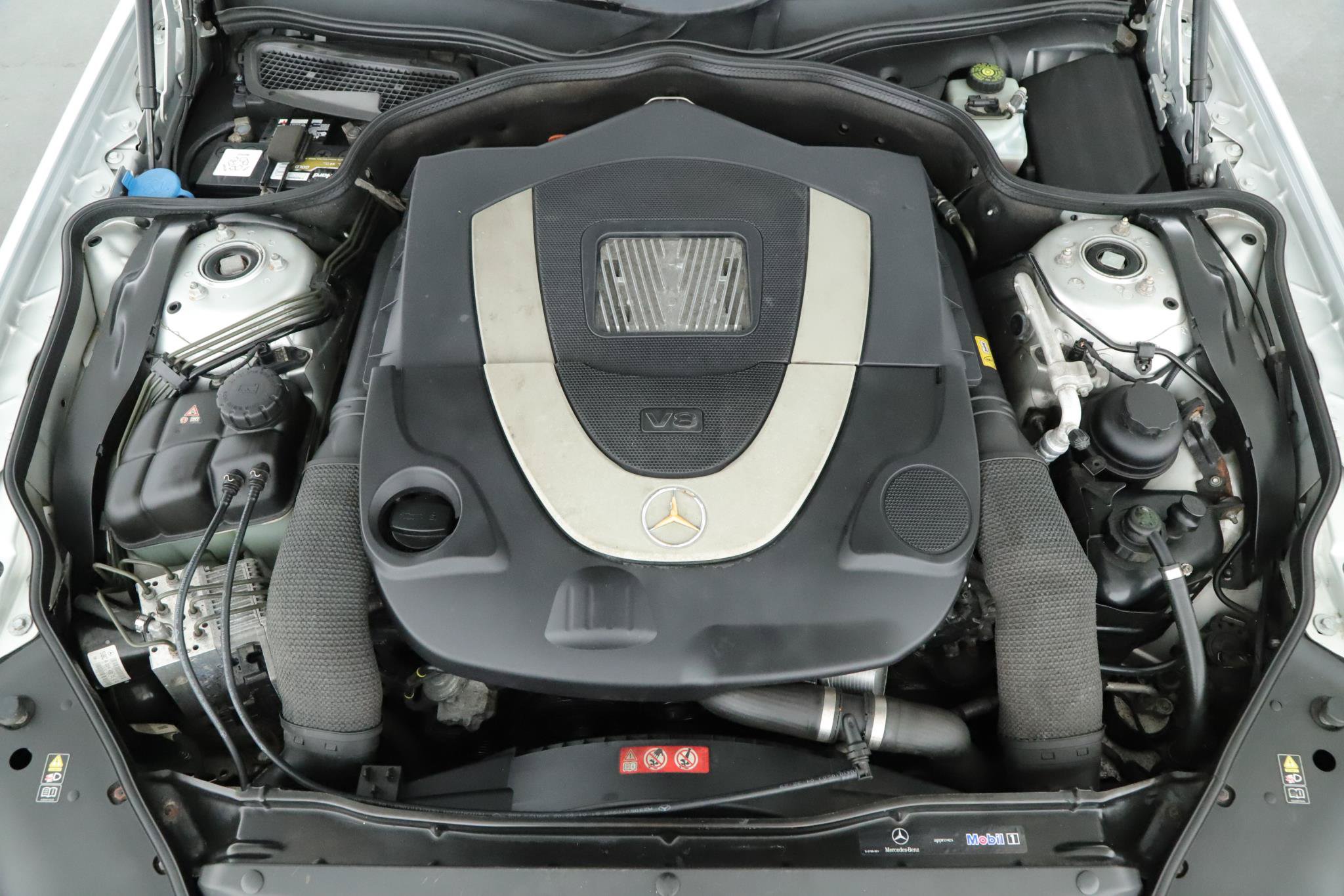 Used 2009 Mercedes-Benz SL 550 image 12