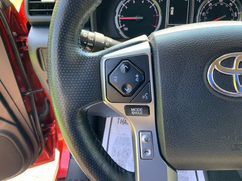 Used 2024 Toyota 4Runner Limited AWD/4WD image 21