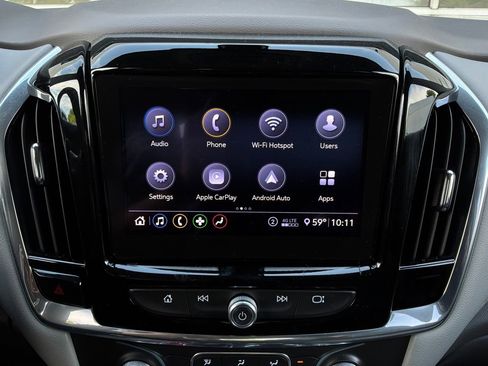 Used 2020 Chevrolet Traverse LT FWD image 32
