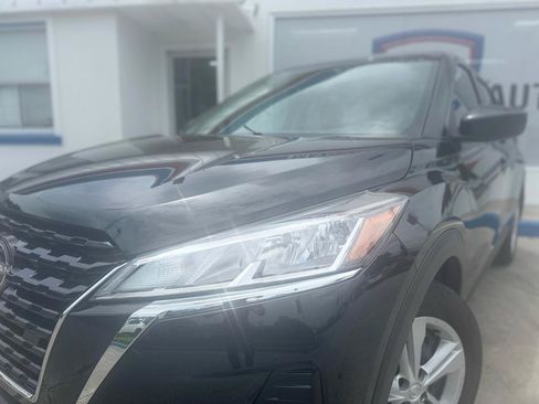 Used 2024 Nissan Kicks S FWD image 4