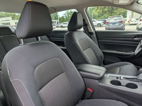 Used 2025 Nissan Altima 2.5 SV AWD/4WD image 36