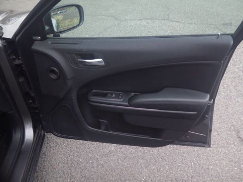 Used 2013 Dodge Charger SXT image 21