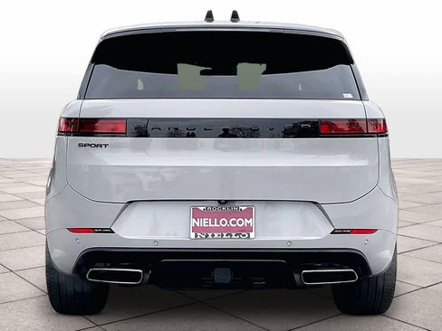 Used 2024 Land Rover Range Rover Sport Dynamic SE image 6