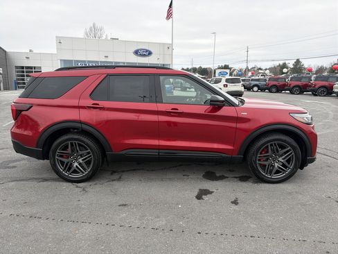 New 2026 Ford Explorer ST-Line w/ ST-Line Street Pack image 2
