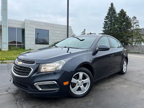 Used 2016 Chevrolet Cruze LT FWD image 1