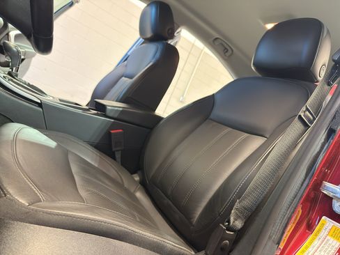 Used 2016 Buick Regal Premium FWD image 14