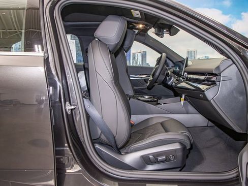 Used 2026 BMW i5 eDrive40 image 21