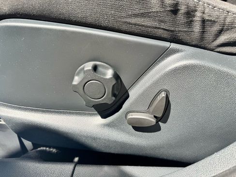 Used 2019 Ford EcoSport SE image 12
