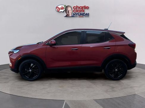 Used 2024 Buick Encore GX Preferred w/ Comfort Package FWD image 2