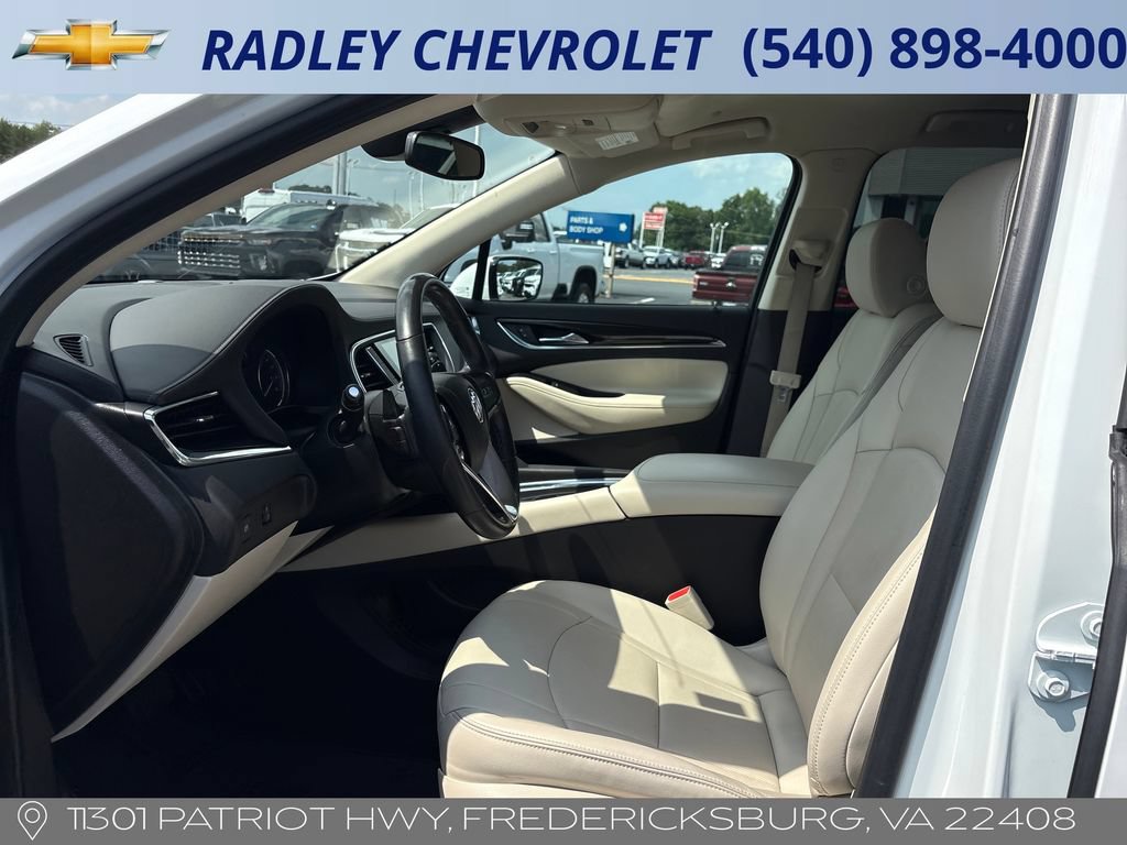 Certified 2024 Buick Enclave Essence AWD/4WD image 3