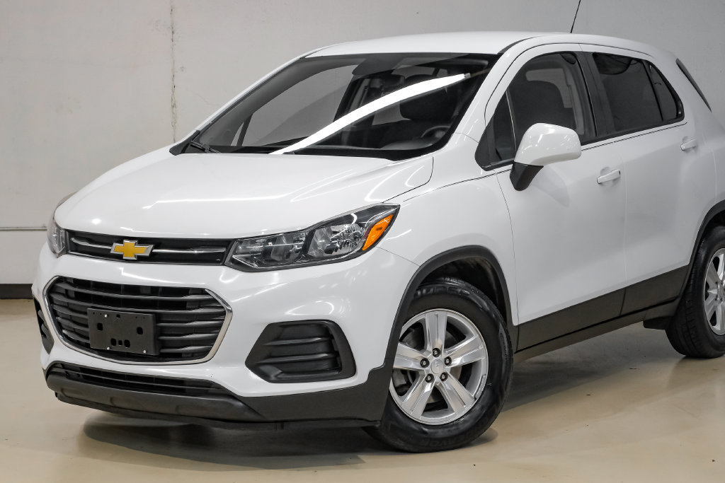 Used 2019 Chevrolet Trax LS w/ Tint and Cruise Package FWD image 5