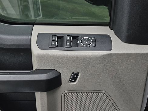 Used 2019 Ford F250 XL w/ STX Appearance Package AWD/4WD image 26