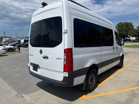 Used 2025 Mercedes-Benz Sprinter 2500 image 4