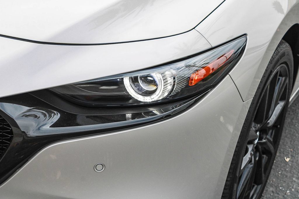 Certified 2025 MAZDA MAZDA3 Hatchback w/Premium Plus Pkg AWD/4WD image 8