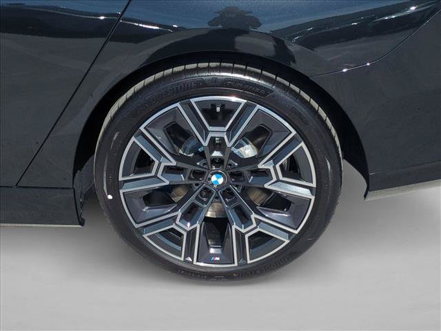 New 2027 BMW 550e xDrive w/ Premium Package AWD/4WD image 10
