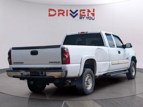 Used 2004 Chevrolet Silverado 2500 LT RWD image 5