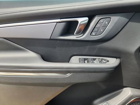 New 2025 Buick Enclave Sport Touring w/ Super Cruise Package FWD image 18