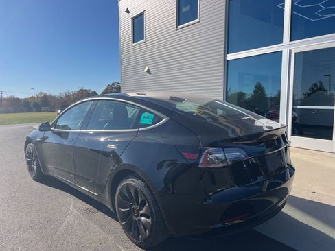 Used 2020 Tesla Model 3 Standard Range Plus image 4