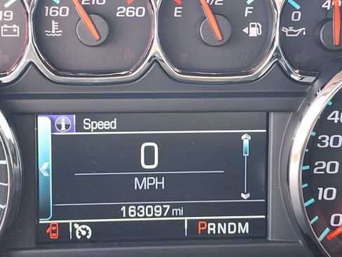 Used 2015 Chevrolet Tahoe LT w/ Luxury Package AWD/4WD image 15