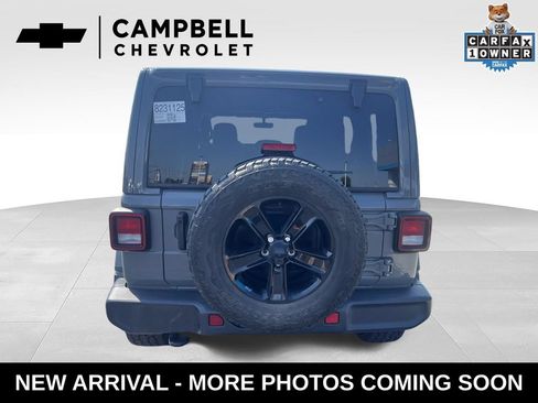 Used 2023 Jeep Wrangler Unlimited Sahara AWD/4WD image 4