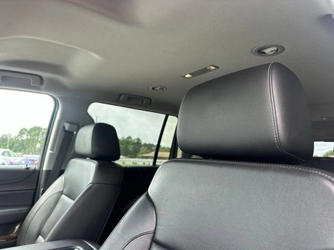 Used 2018 Chevrolet Suburban LT RWD image 14