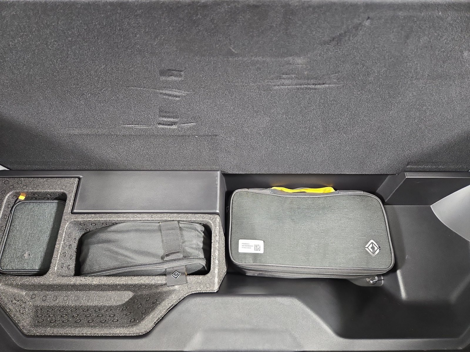 Used 2025 Rivian R1S Adventure Dual AWD/4WD image 14