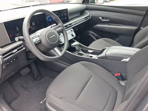 Used 2025 Hyundai Tucson SEL FWD image 11